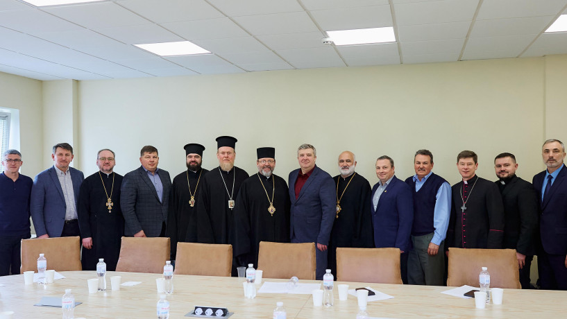 The Council of Churches approved its position and formed a commission on educational issues
