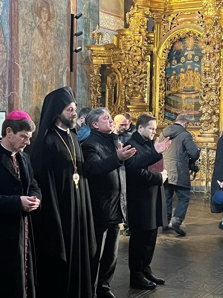 Prayer, Ukraine, St Sophia Cathedral, Kyiv, UCCRO